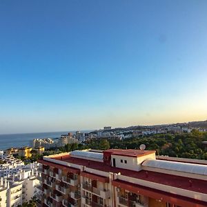 Benalmádena estudio JJupiter 250 m del mar con vistas al mar piscinas